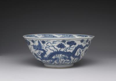 图片[2]-Bowl with lotus pond and dragons decoration in underglaze blue, Ming dynasty, Hongzhi reign (1488-1505)-China Archive